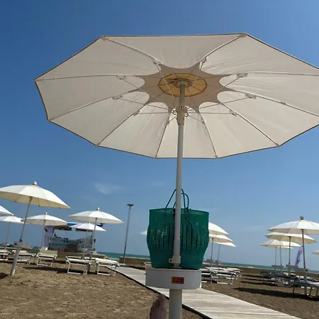 C 44 Con Posto 公寓 *