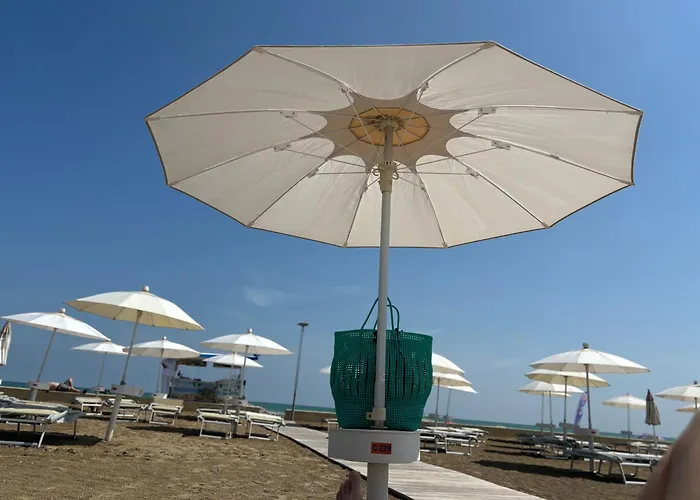 C 44 Con Posto شقة *